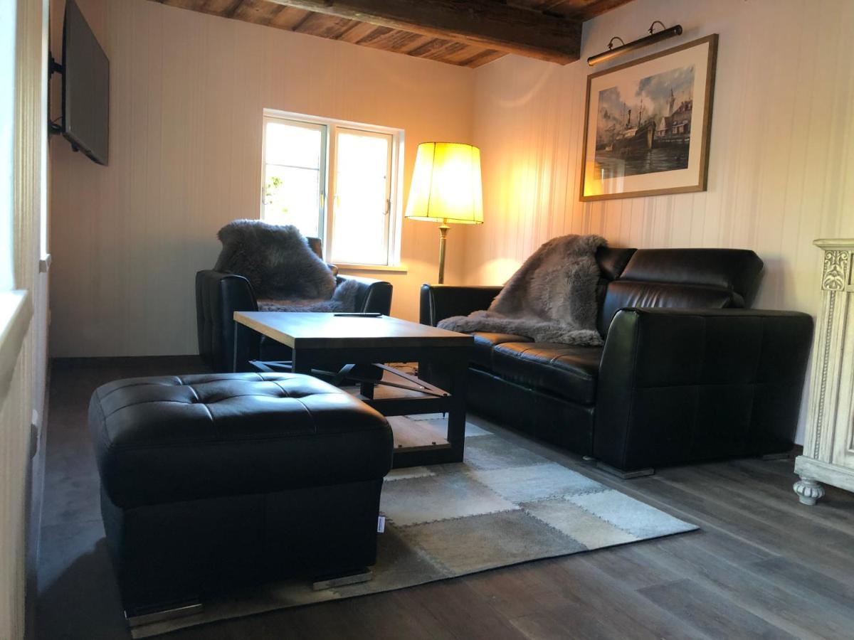 Heritage House Nida With 2 Bedrooms & Free Parking Екстер'єр фото